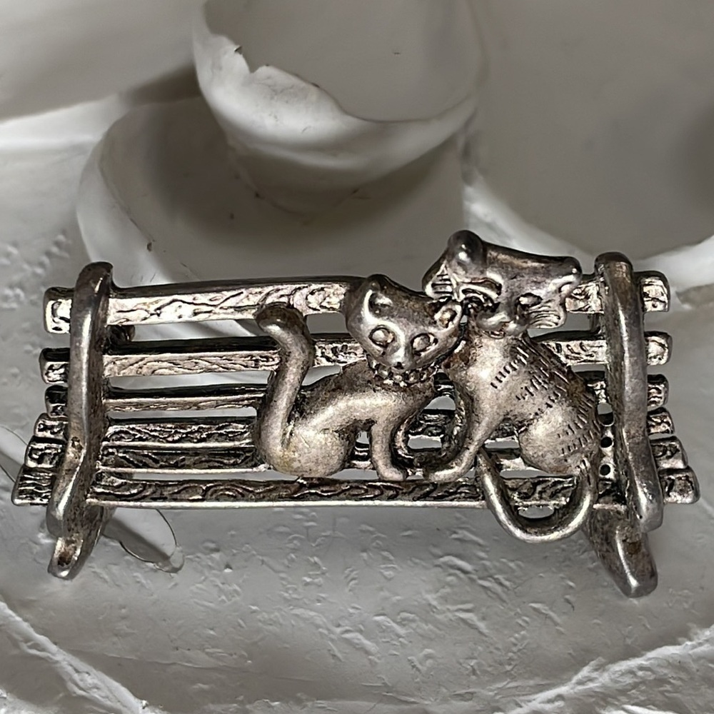 Love Cats Brooch - Picture 3 of 8